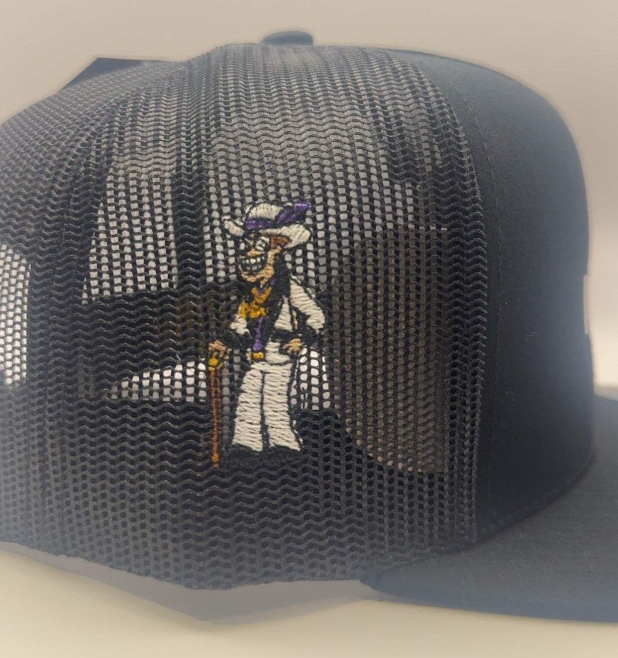 Pimp flat peak trucker